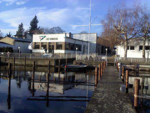 Der Segel Club Wiking liegt an der Müggelspree unweit der Mündung in den Müggelsee.